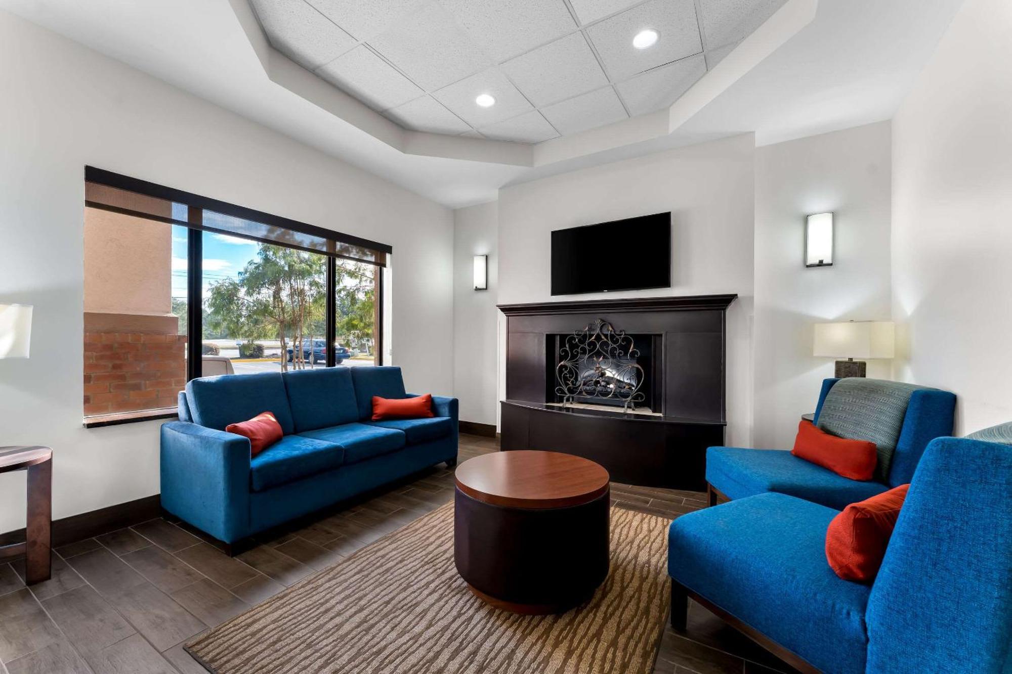 Comfort Inn & Suites Augusta West Near Fort Eisenhower Buitenkant foto